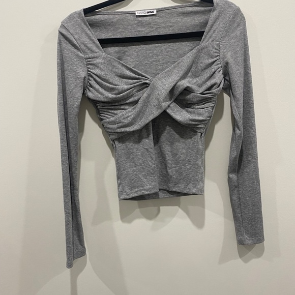 COPY - Fashion Nova grey sweater - Picture 4 of 4